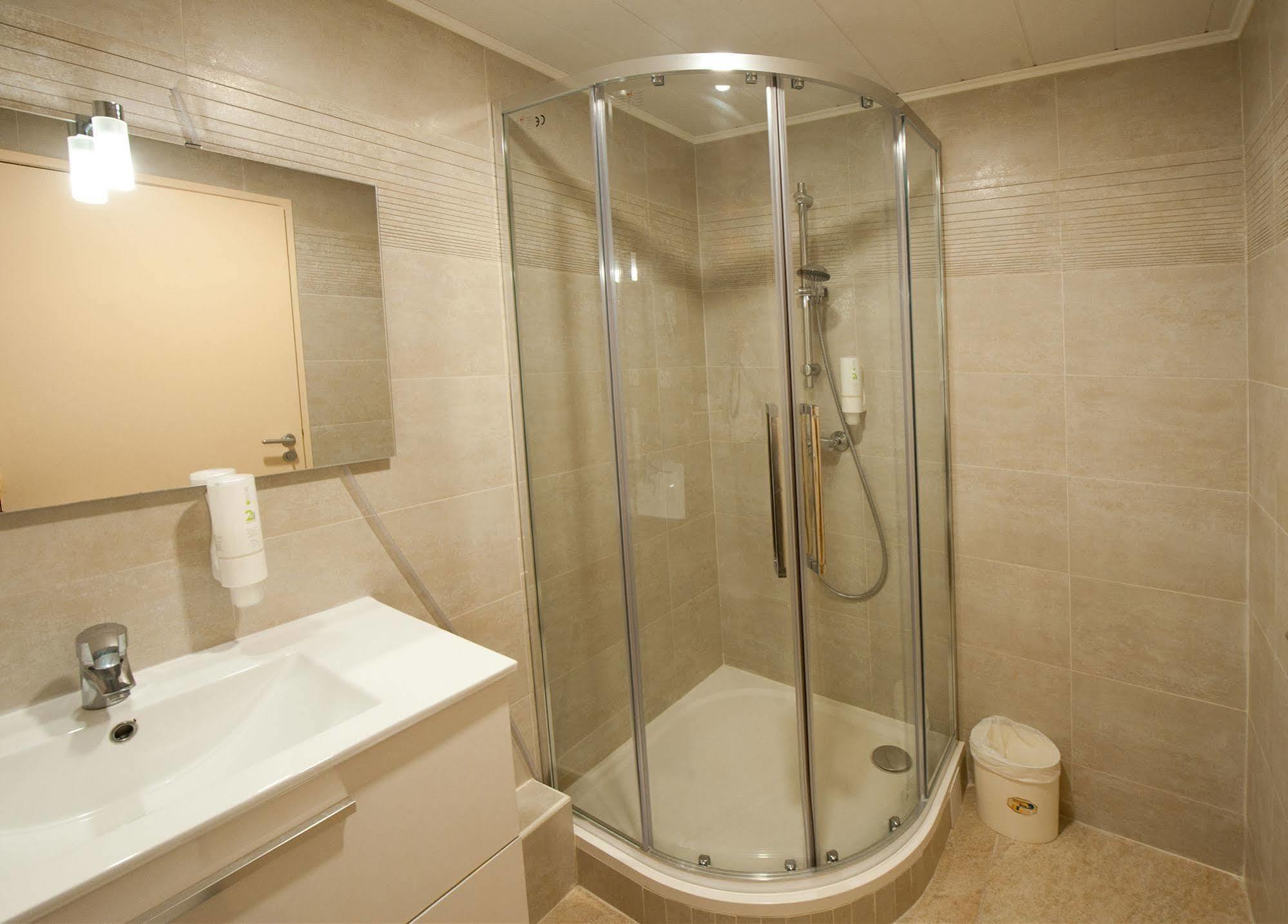 Milton Hotel Neuilly-Plaisance Exterior foto